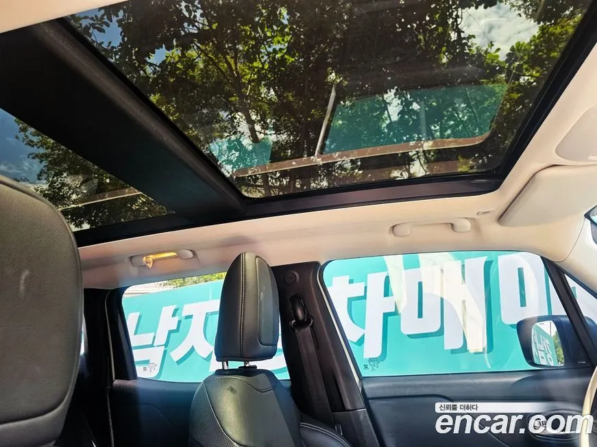 Jeep Renegade — фото 10