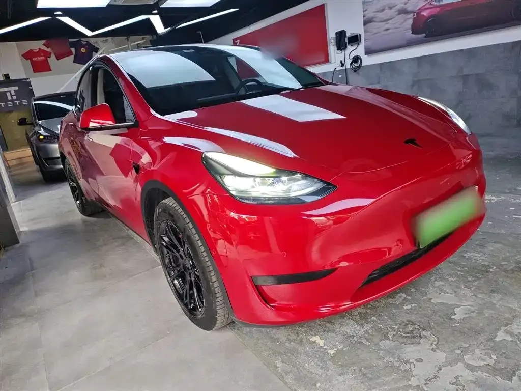Tesla Model Y — фото 4
