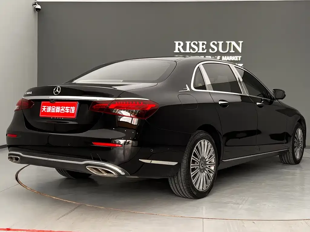 Mercedes-Benz E-Class 2023 из CN, фото 4