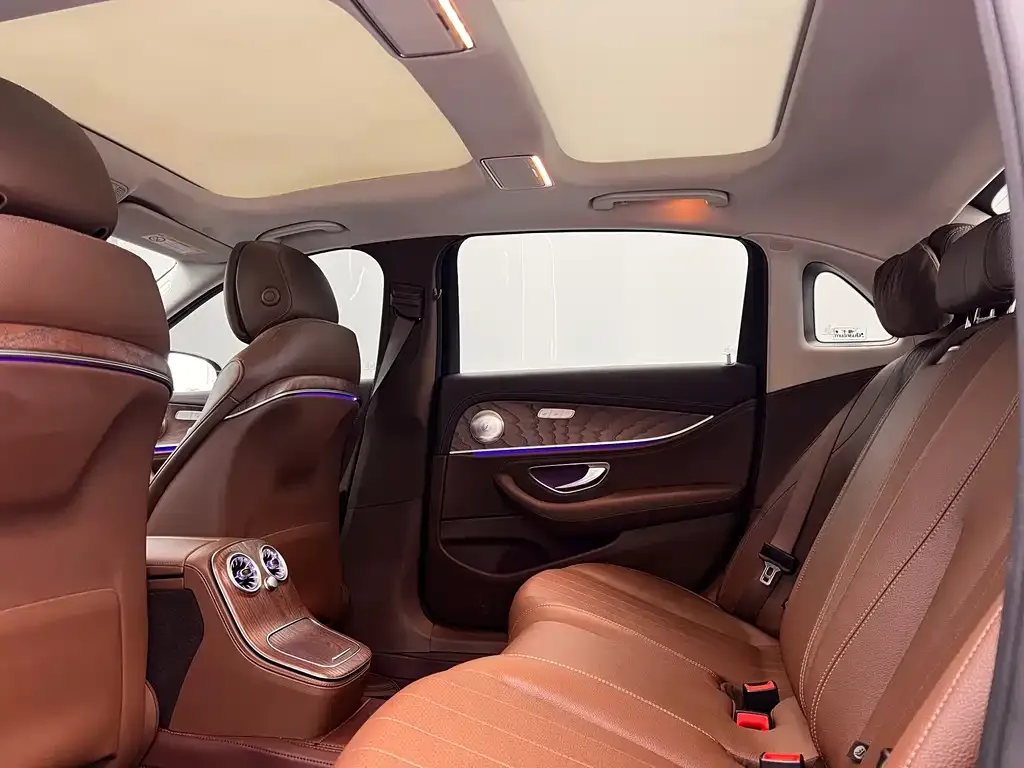 Mercedes-Benz E-Class 2023 из CN, фото 9