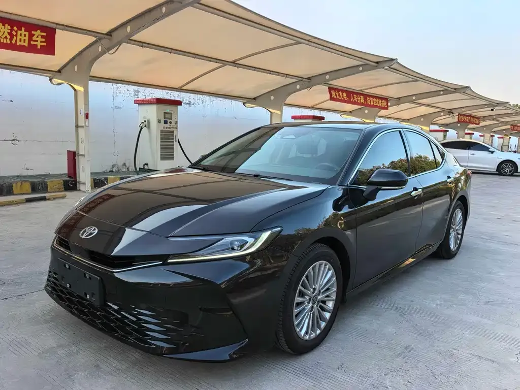 Toyota Camry 2024 из CN, фото 1