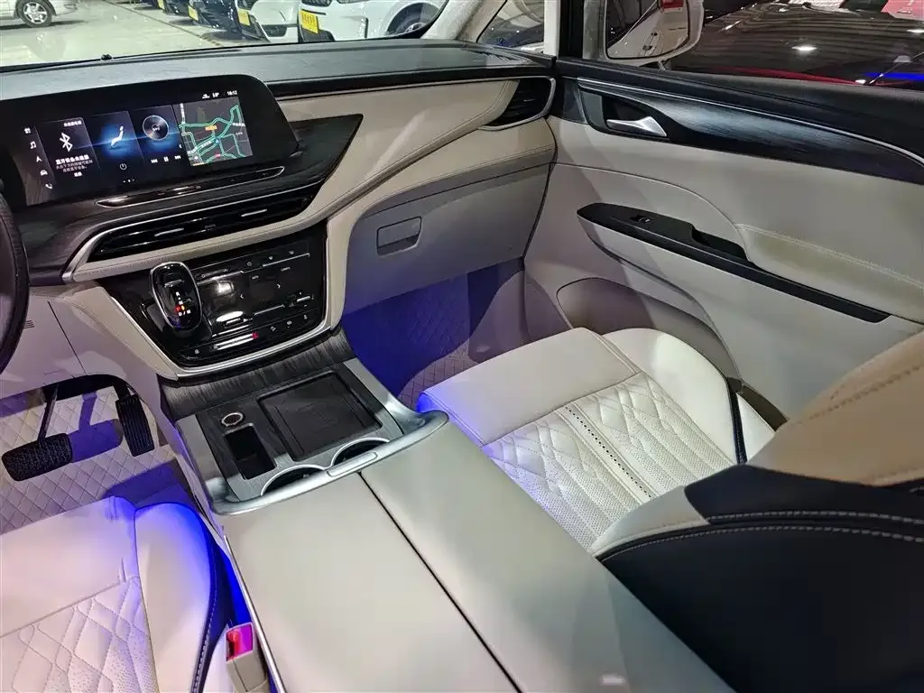 Buick GL8 2021 из CN, фото 6
