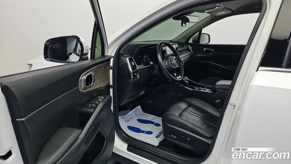 Kia Sorento — фото 10