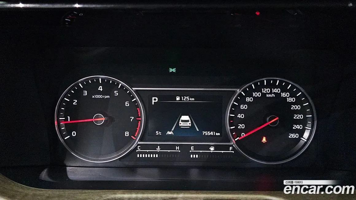Kia Sorento — фото 8