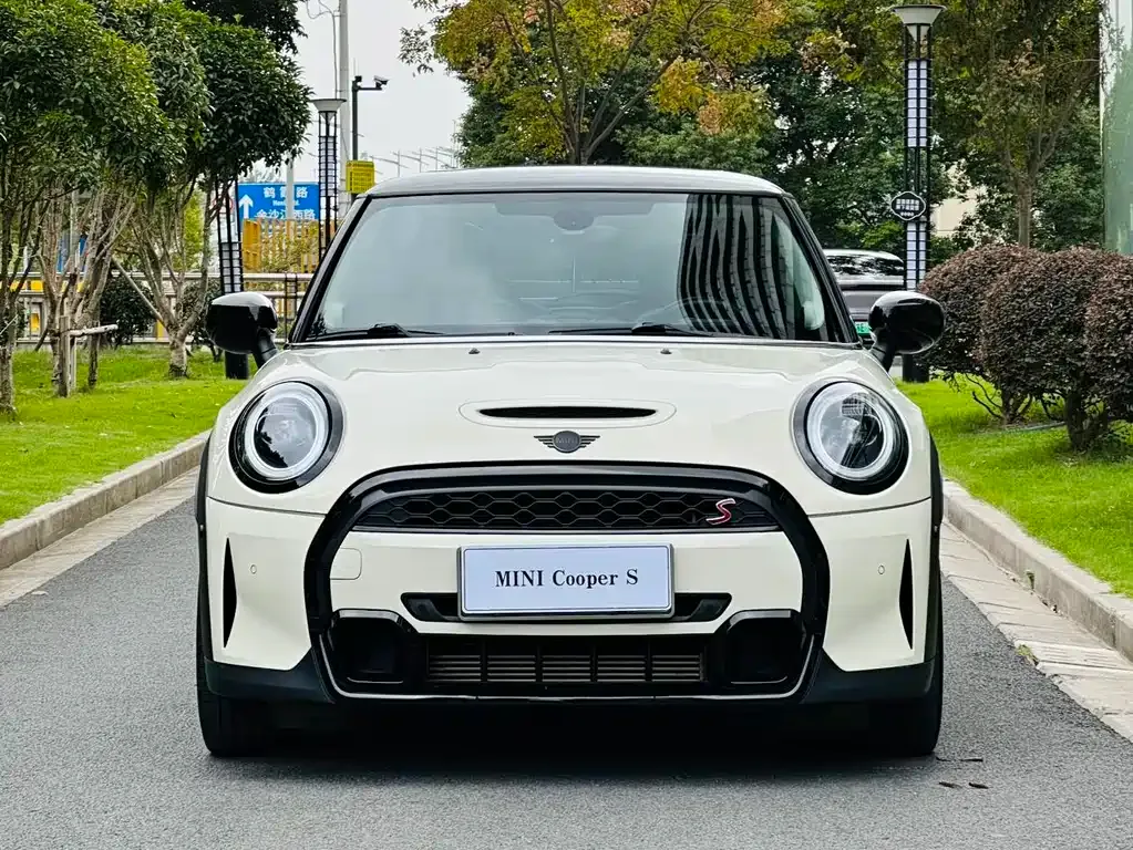 MINI Cooper (3-door) 2022 из CN, фото 2