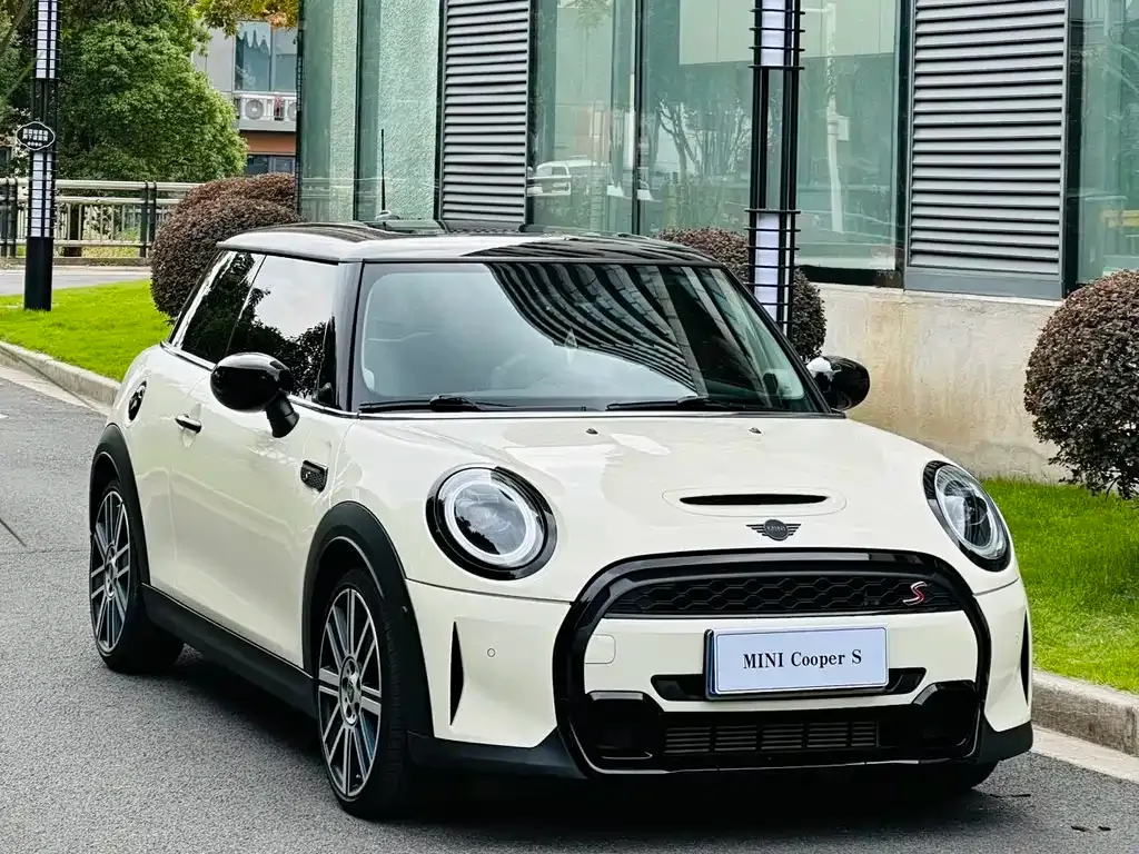 MINI Cooper (3-door) 2022 из CN, фото 3