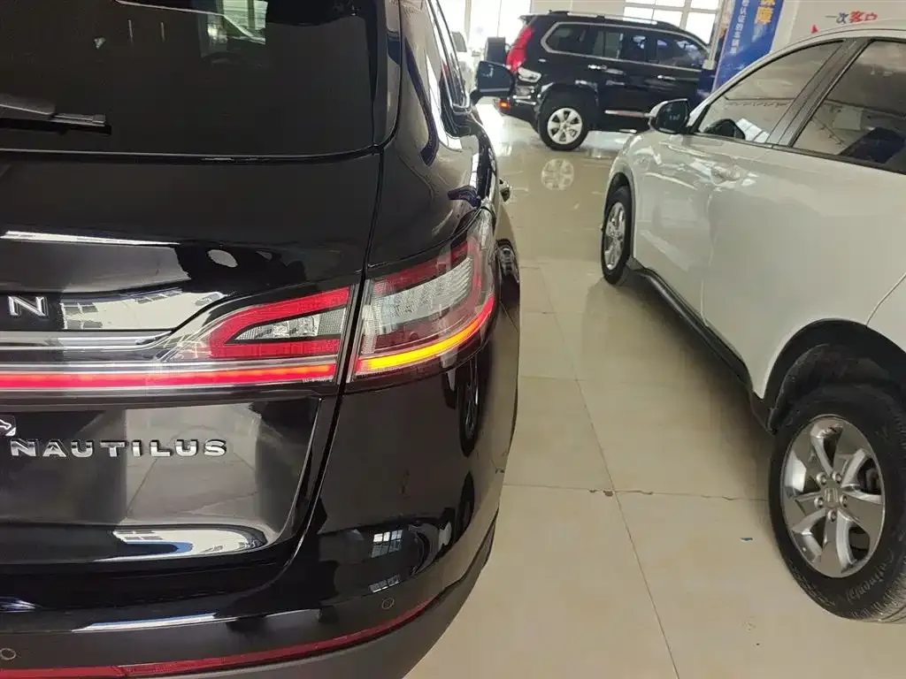 Lincoln Nautilus 2023 из CN, фото 8