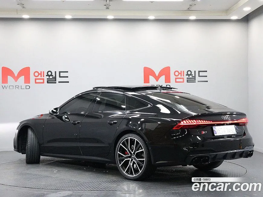 Audi S7 2023 из KR, фото 4