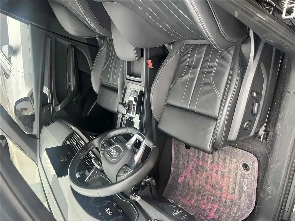 Audi Q5L 2023 из CN, фото 2