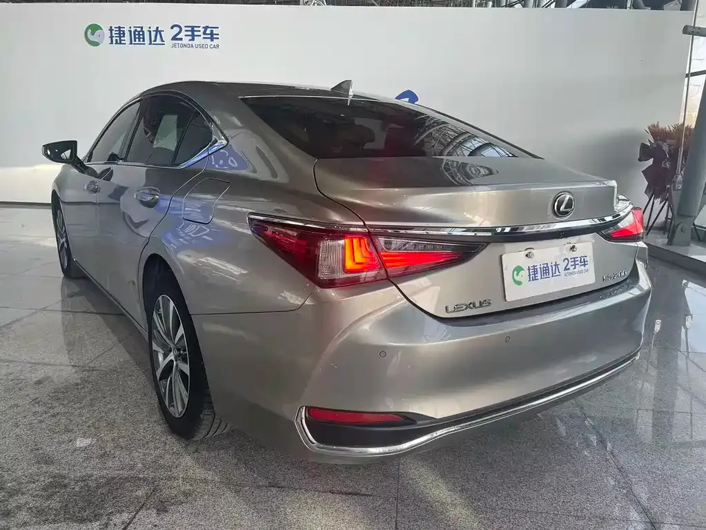 Lexus ES 2021 из CN, фото 7