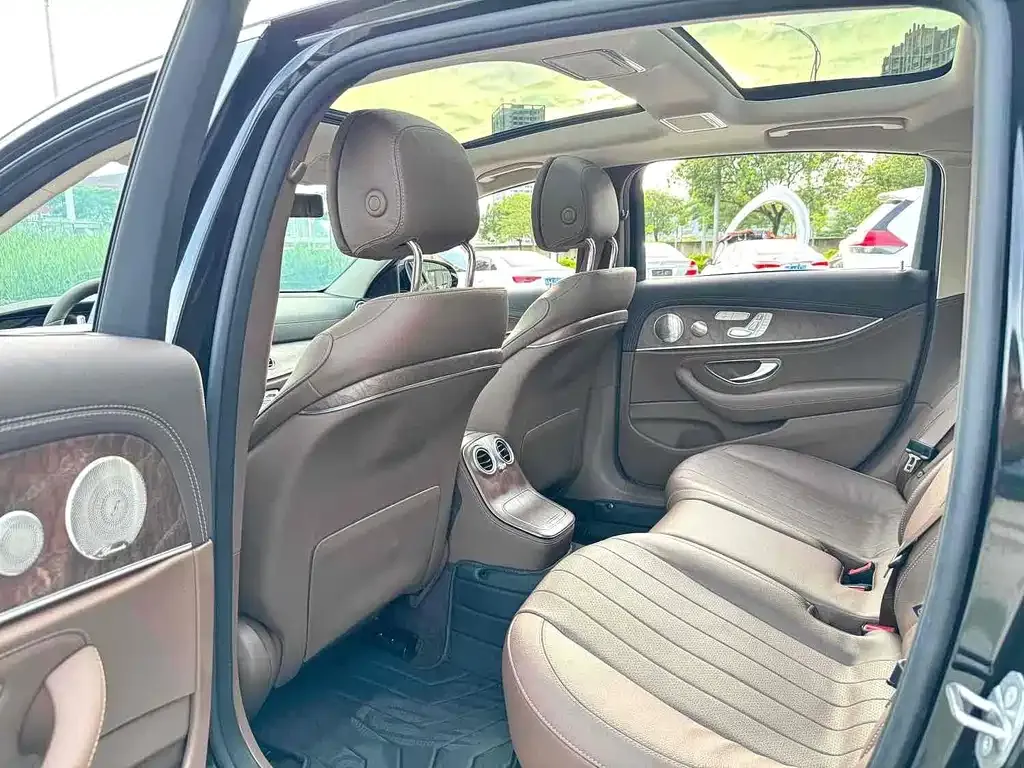 Mercedes-Benz E-Class 2021 из CN, фото 7