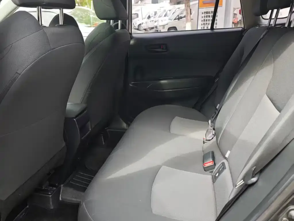 Toyota Frontlander 2023 из CN, фото 5