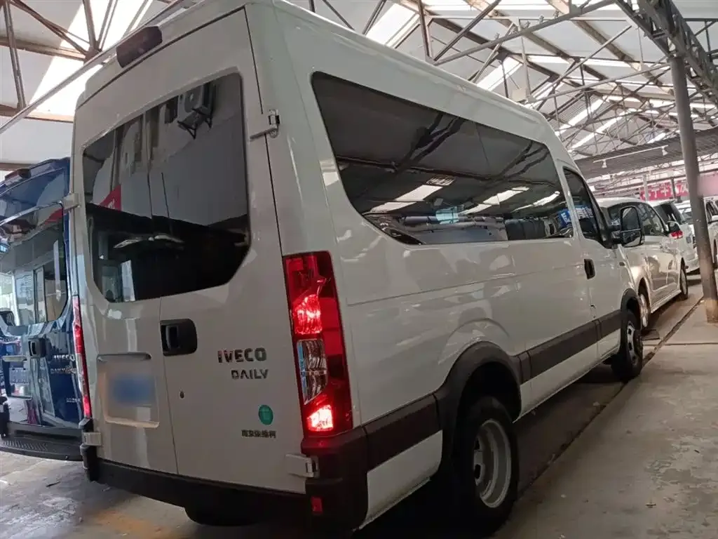 IVECO Ousheng 2023 из CN, фото 7