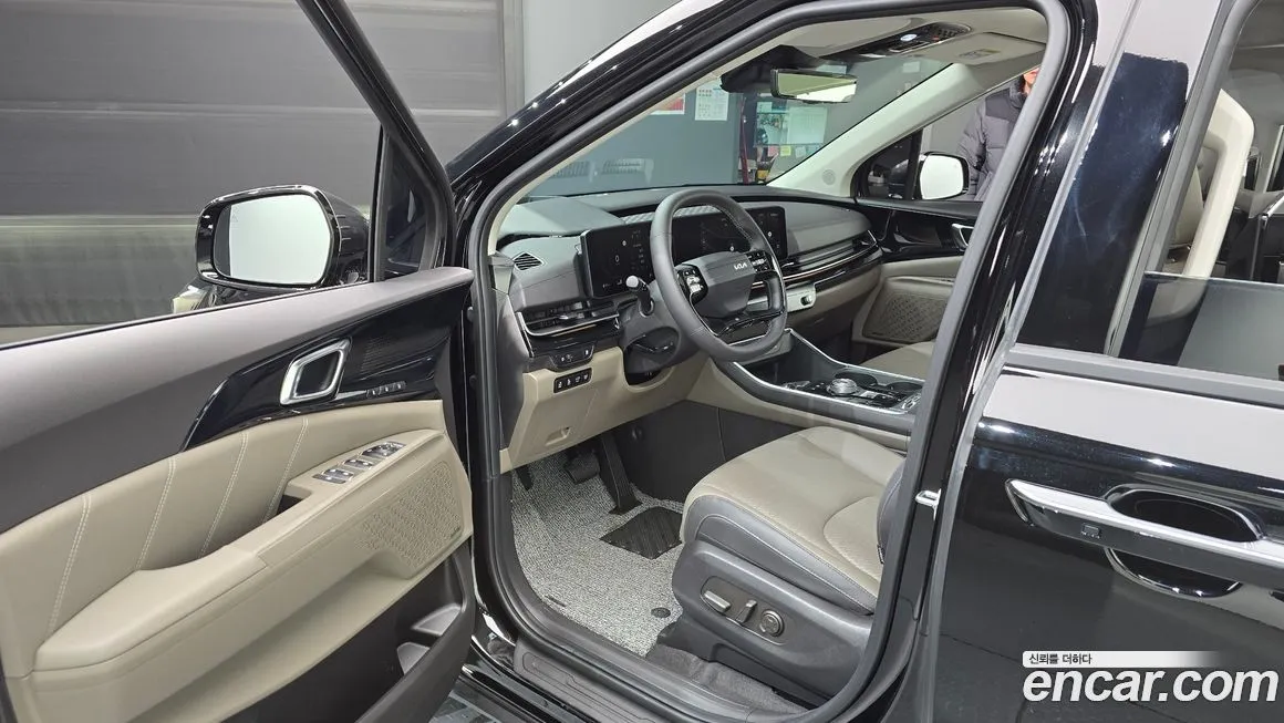 Kia Carnival — фото 10