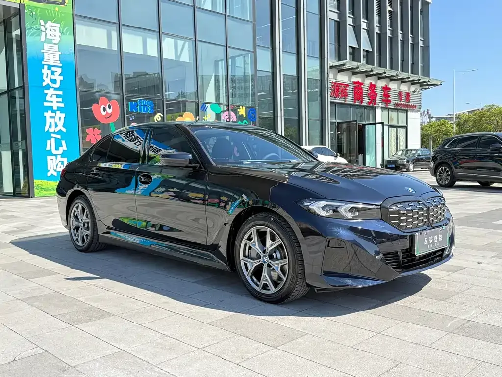 BMW i3 2023 из CN, фото 2