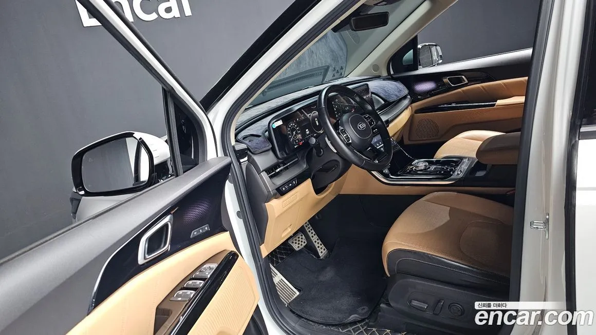 Kia Carnival — фото 10