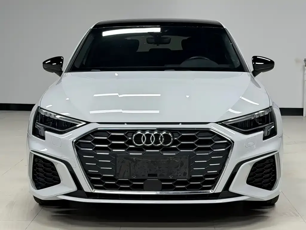 Audi A3 2022 из CN, фото 2