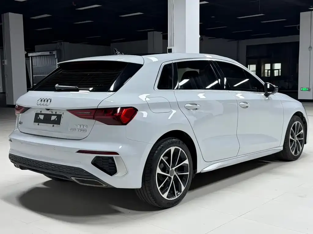 Audi A3 2022 из CN, фото 5