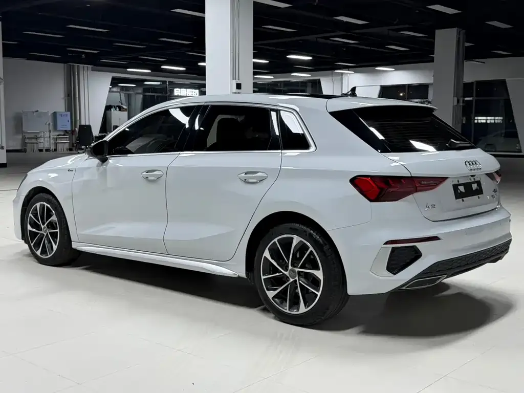 Audi A3 2022 из CN, фото 7