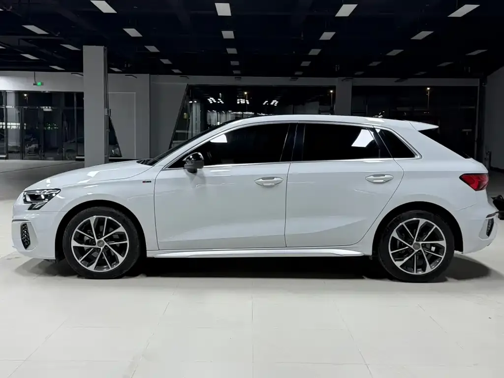 Audi A3 2022 из CN, фото 8