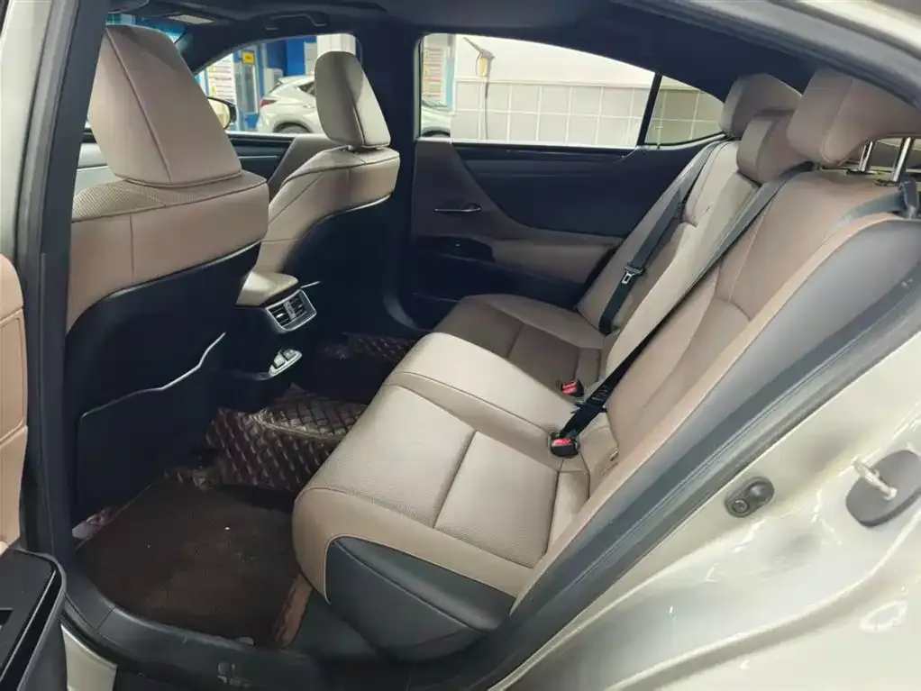 Lexus ES 2024 из CN, фото 10