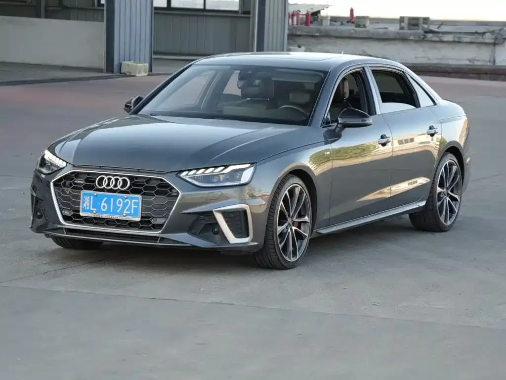 Audi A4L 2022 из CN, фото 1
