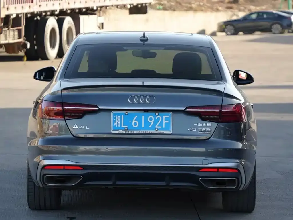 Audi A4L 2022 из CN, фото 6