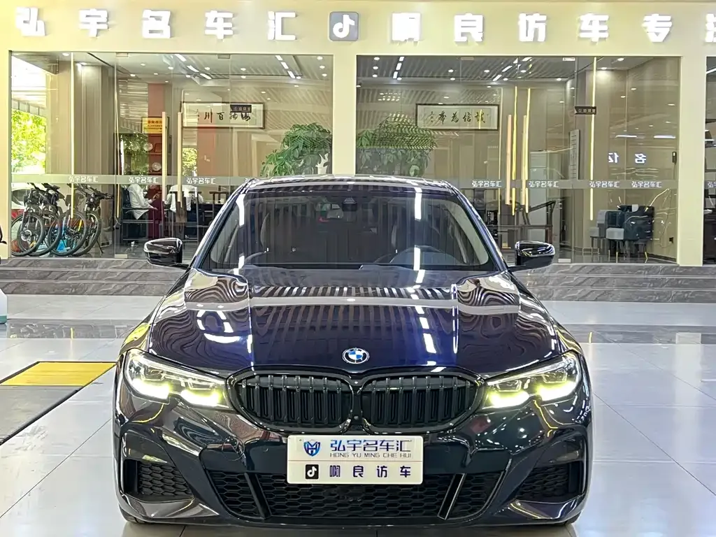 BMW 3 Series 2021 из CN, фото 1