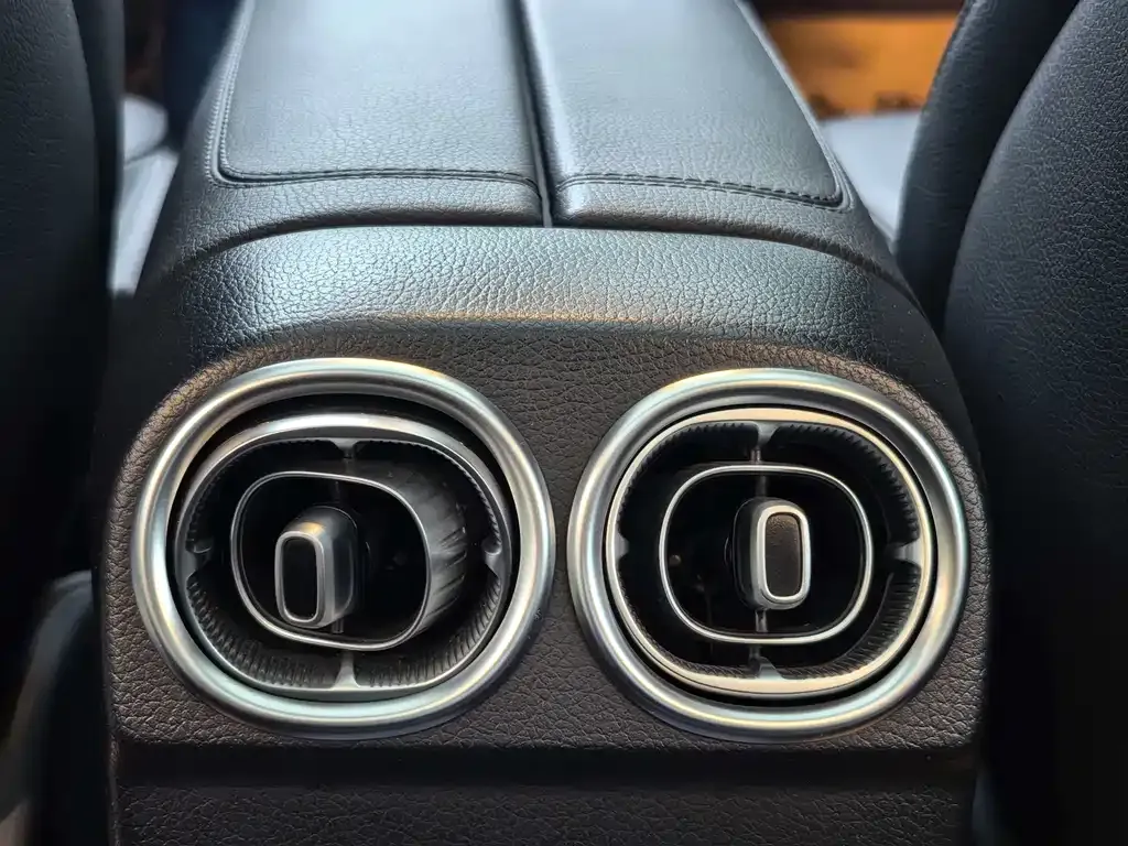 Mercedes-Benz C-Class 2023 из CN, фото 9
