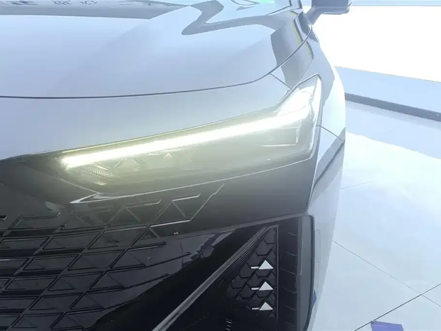 Changan UNI-V 2022 из CN, фото 5