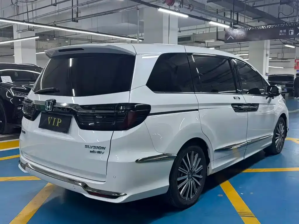 Honda Elysion 2023 из CN, фото 9