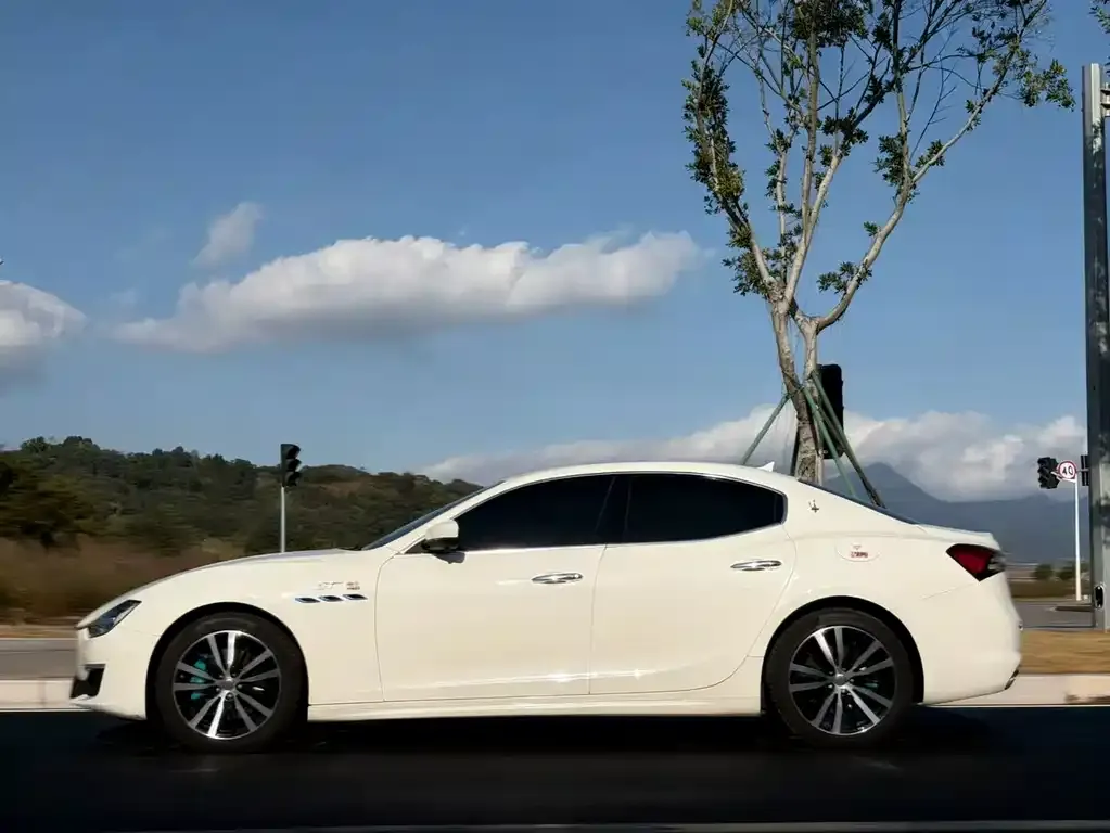 Maserati Ghibli 2023 из CN, фото 4