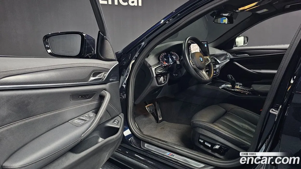 BMW 5-Series 2023 из KR, фото 10