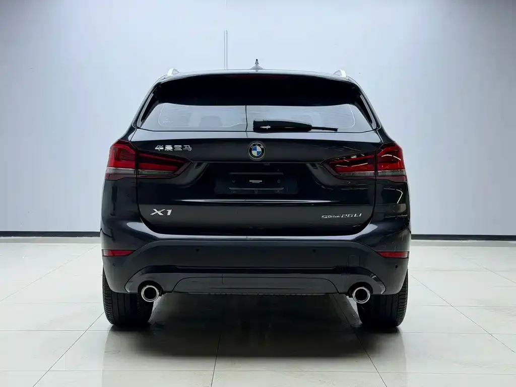 BMW X1 — фото 6