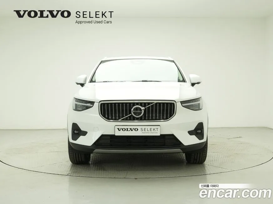 Volvo XC40 — фото 2