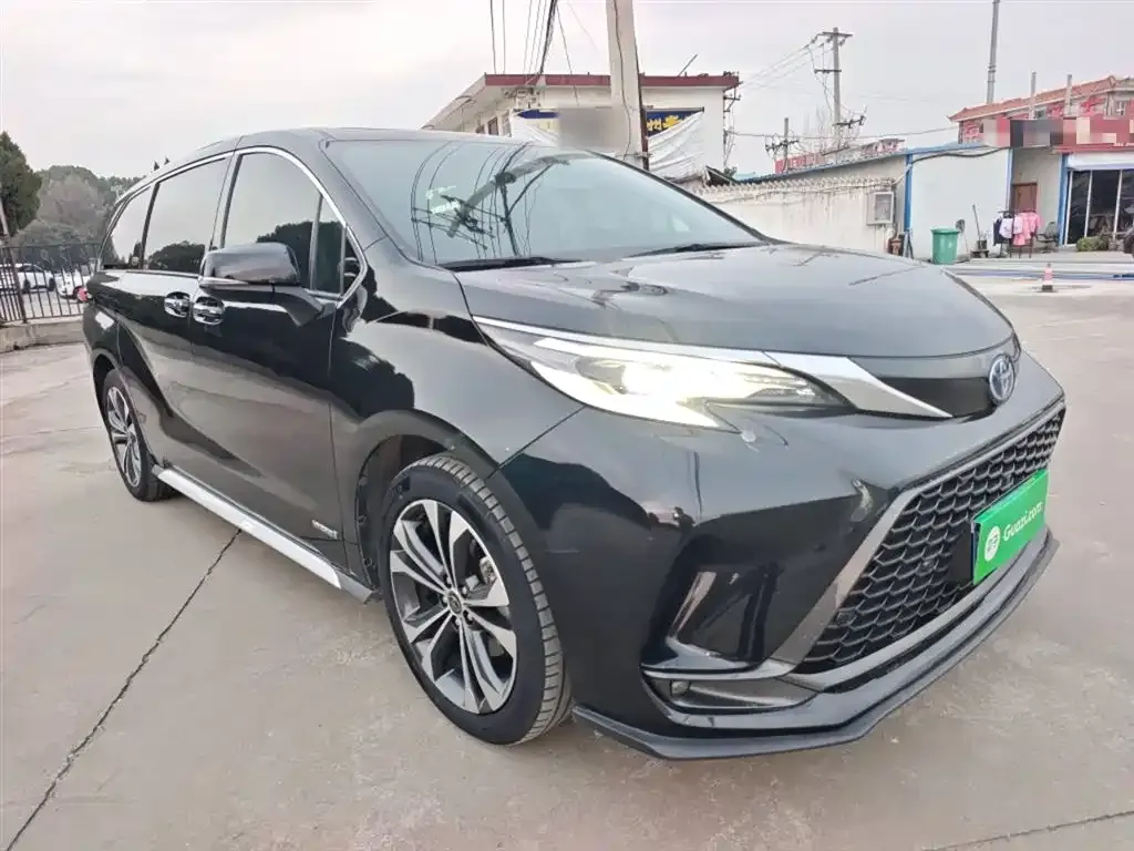 Toyota Granvia 2023 из CN, фото 4