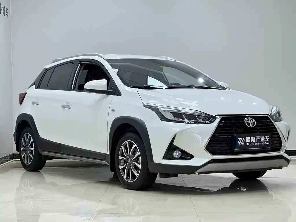 Toyota Yaris L — фото 3