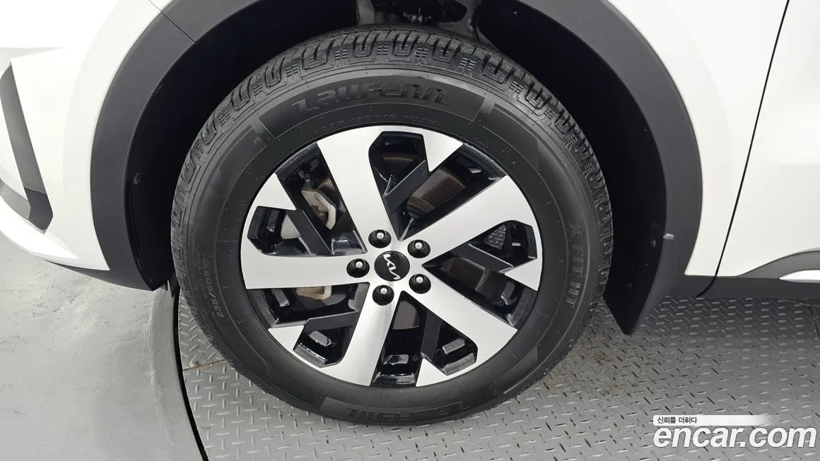 Kia Sorento — фото 5