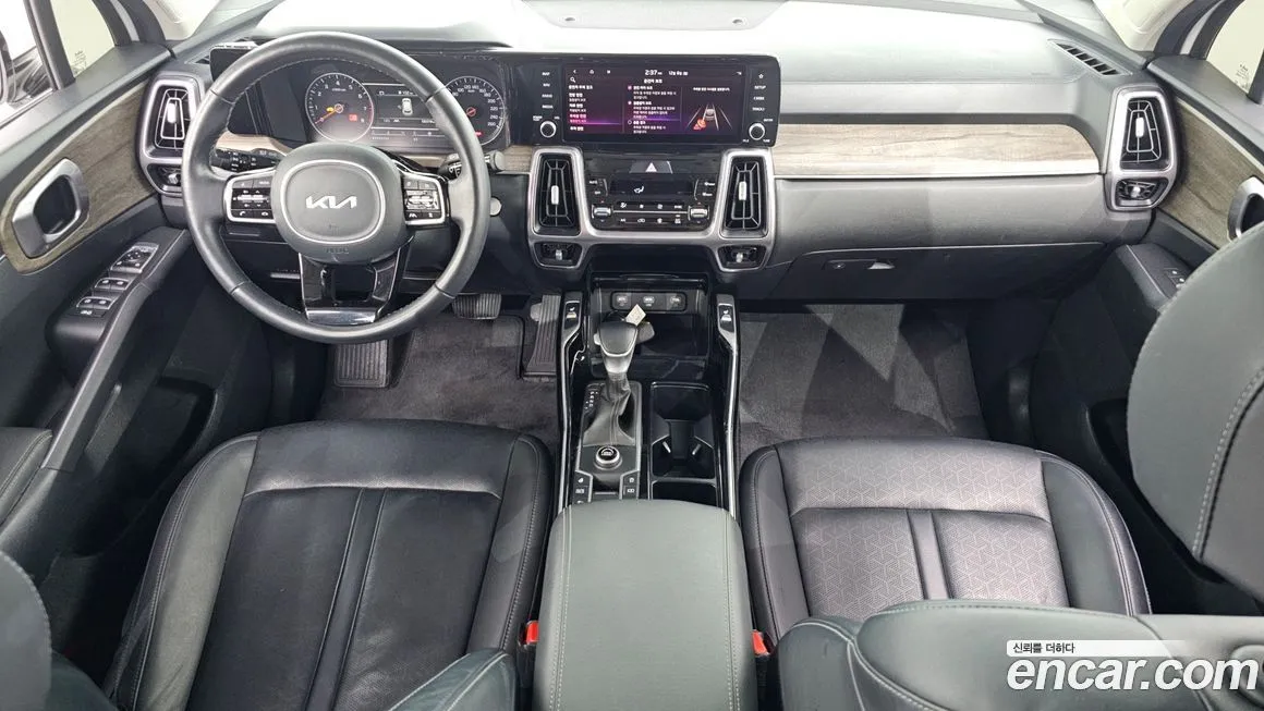 Kia Sorento — фото 7