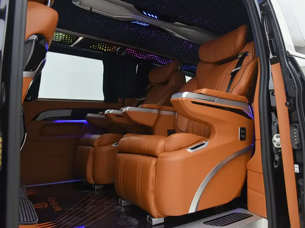 Mercedes-Benz Vito 2023 из CN, фото 6