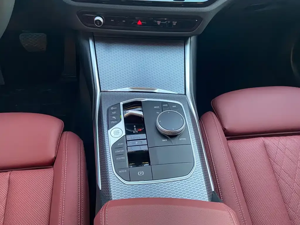 BMW 3 Series 2024 из CN, фото 10