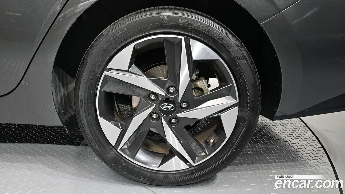 Hyundai AVANTE — фото 5
