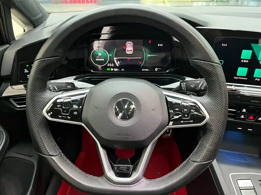 Volkswagen Golf 2023 из CN, фото 3