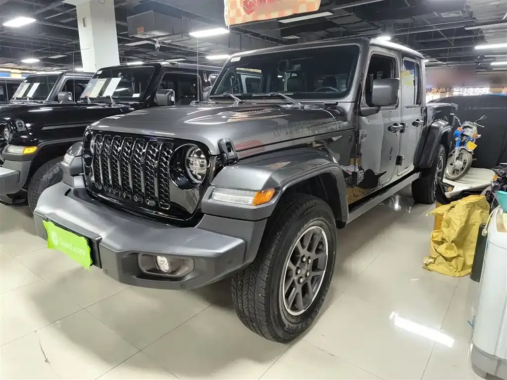 Jeep Gladiator — фото 1