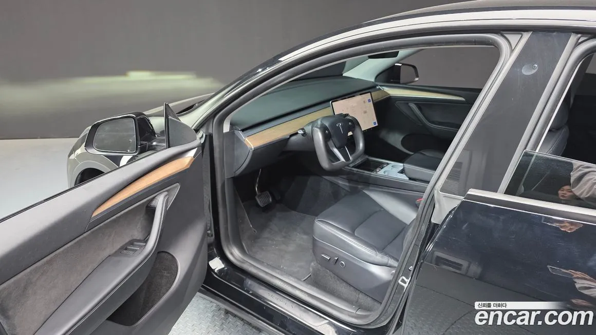 Tesla Model Y 2023 из KR, фото 10
