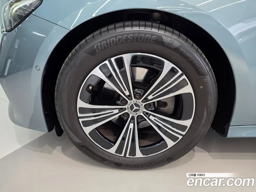 Mercedes-Benz E-Class 2025 из KR, фото 5