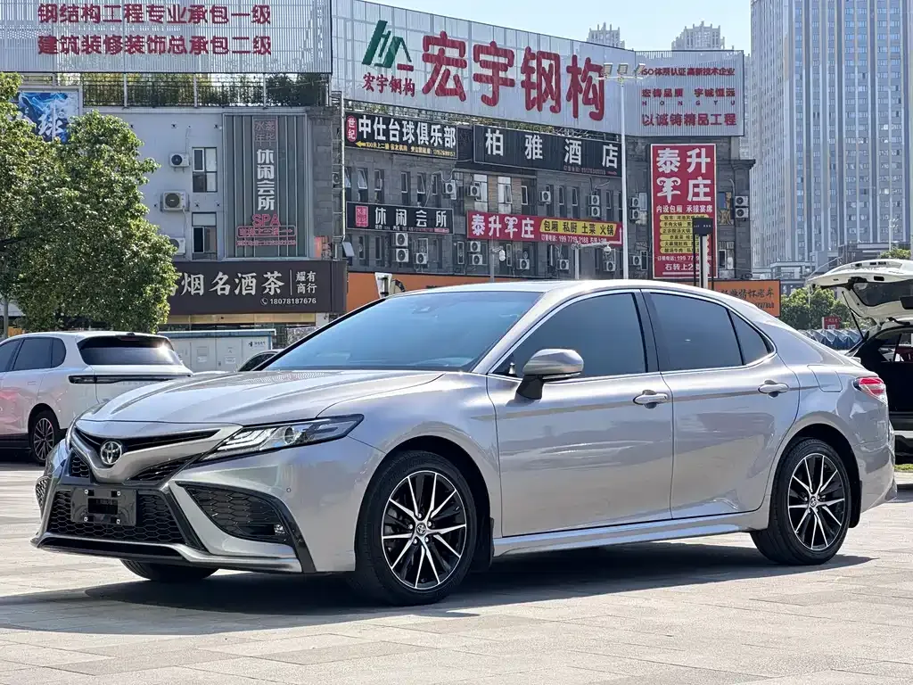 Toyota Camry 2022 из CN, фото 1