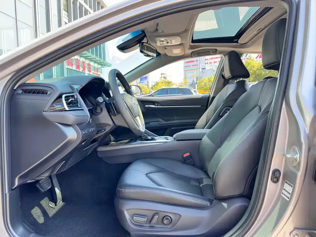 Toyota Camry 2022 из CN, фото 10