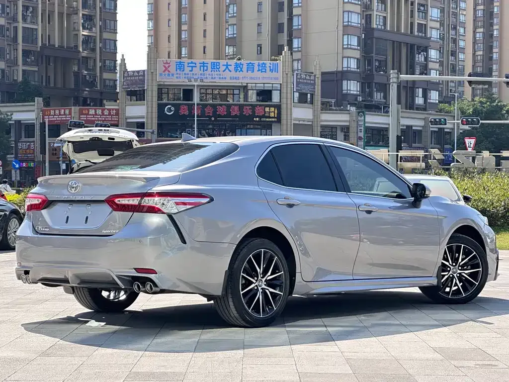 Toyota Camry 2022 из CN, фото 5