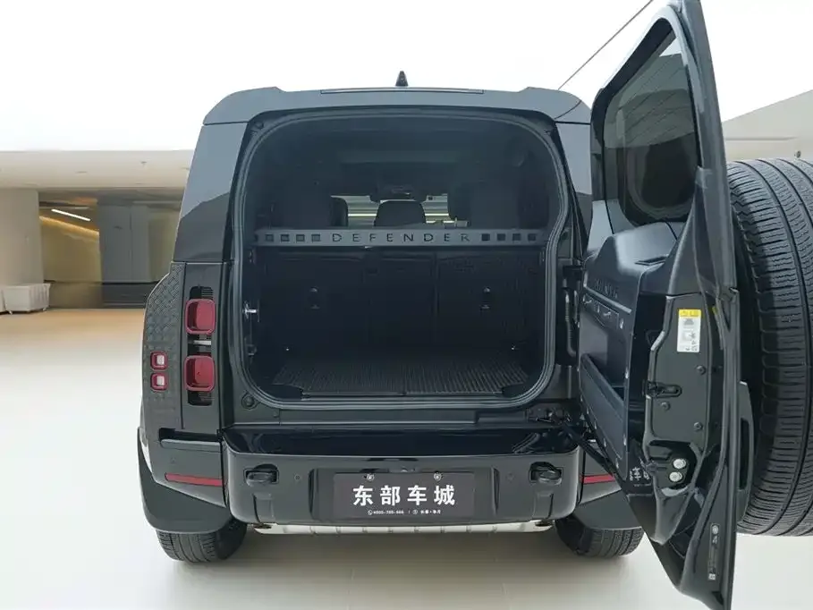 Land Rover Defender — фото 6